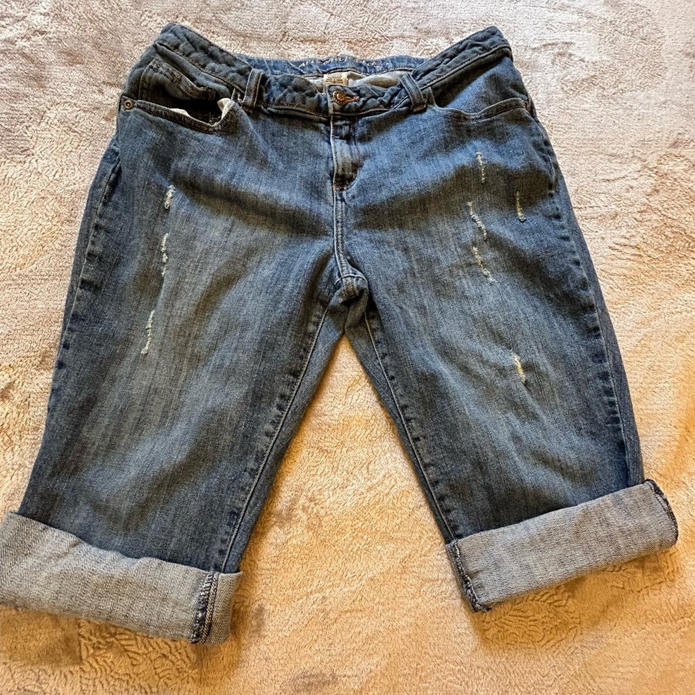 Arizona denim jean shorts Bermuda length distressed Size  14 (32 inch waist)